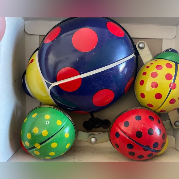 Vintage Tin Toy Lady-Bug Family Parade Wind-Up Collector Toy Blic 1970s - Picture 10 of 14